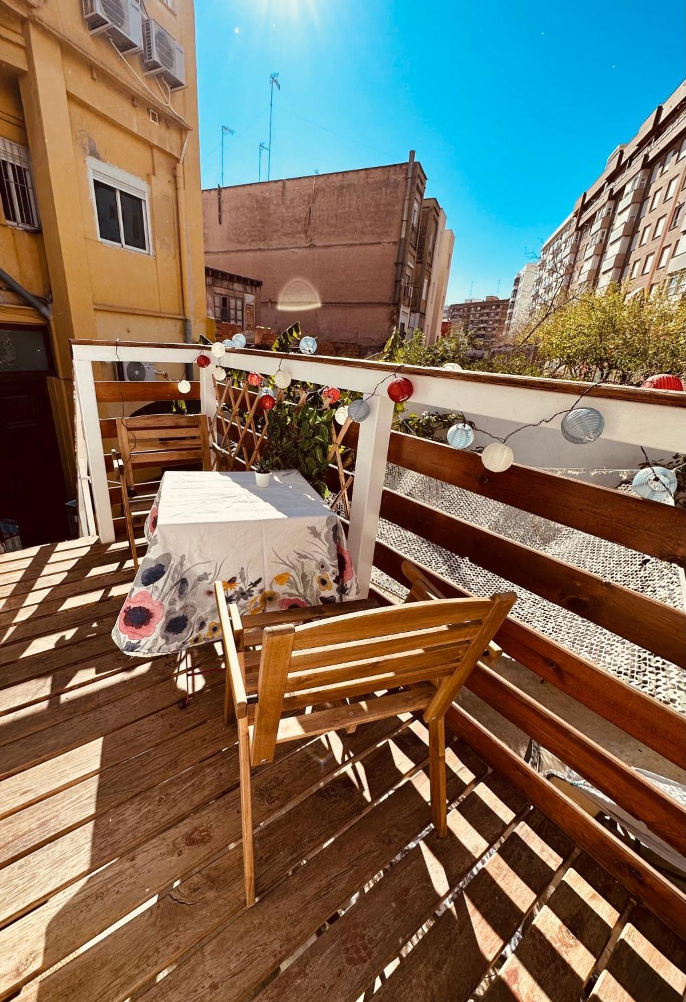 Ruzafa Terrace Oasis: Cozy A/C Apartment with Garden Access Valencia Exterior photo
